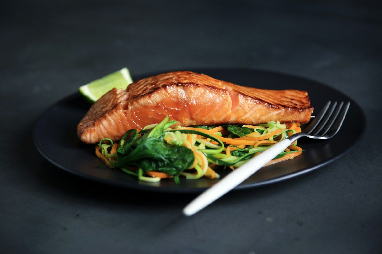 Seared salmon with greens and lime